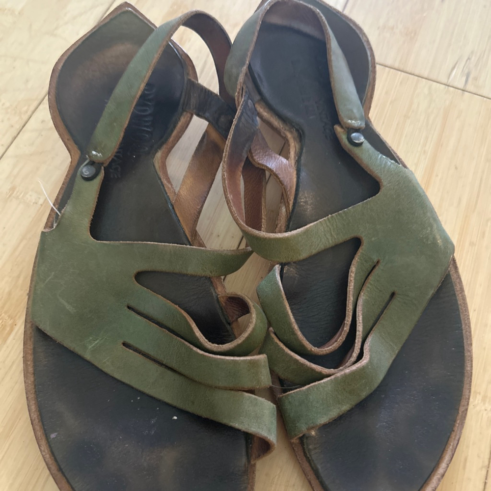Cydwoq heels sandals size 8 - Picture 4 of 4